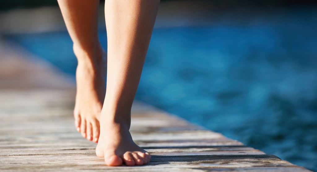 WHAT CAUSES FLAT FEET AND WHAT TO DO IF YOU SUFFER FROM IT